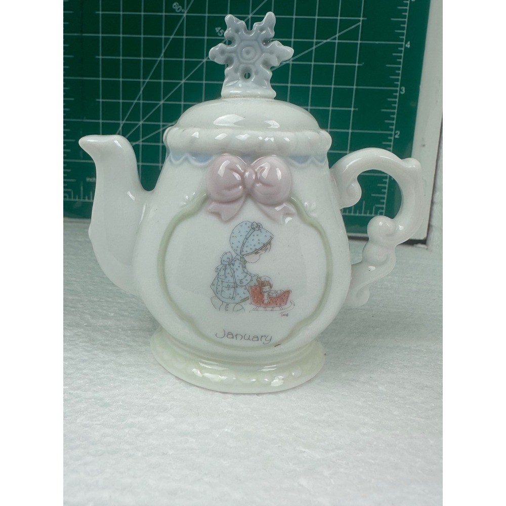 Precious Moments January Teapot Figurine 1993 Enesco Winter Snowflake